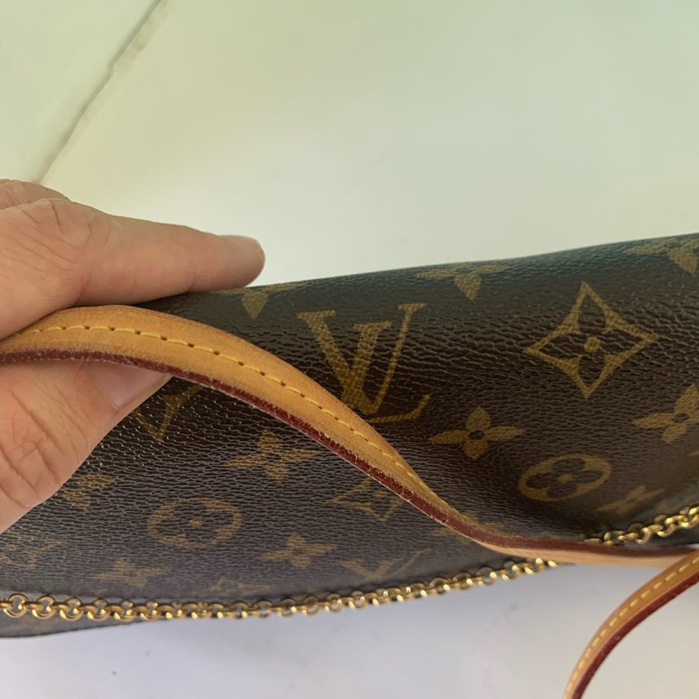 Louis Vuitton The Favorite MM - Monogram Crossbody with both straps - Picture 12 of 16